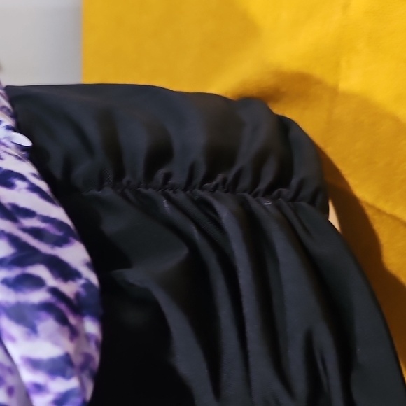 Jennifer Lopez Animal Print Flowy Top EUC Size Large - Picture 4 of 9